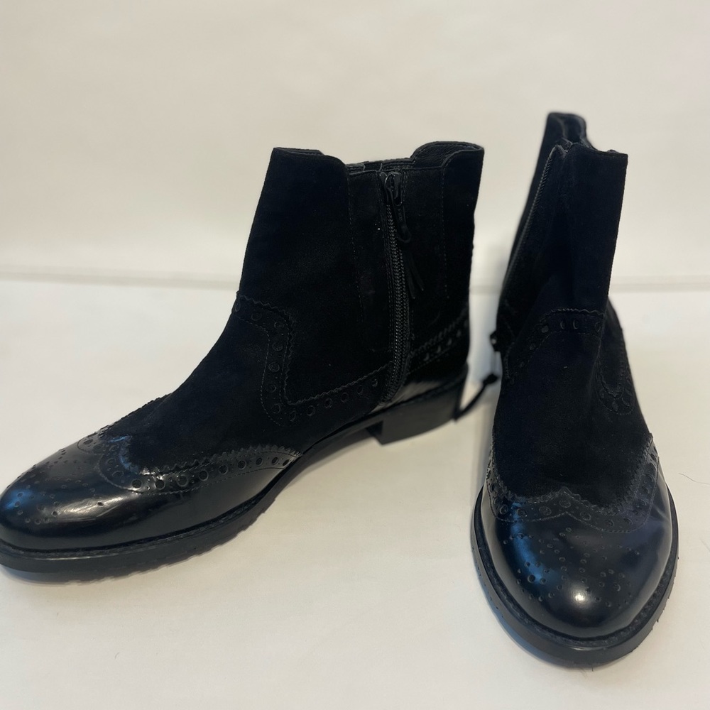 Stuart Weitzman black suede loafer